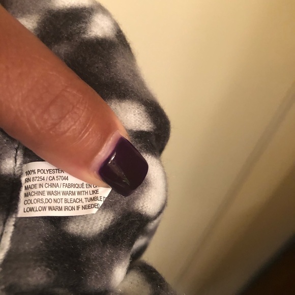 Black and White Infinity Scarf - Picture 3 of 3